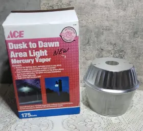 33199 Ace Hardware Mercury Vapor Dusk To Dawn Area Light Nos Open Box 175w
