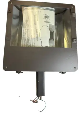 16.5ftftx16.5 Atlas Mh400/u Duraguard 400w Metal Halide Flood Light Wet Rated