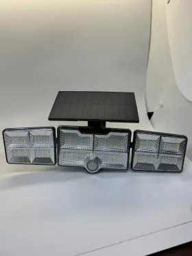 21010 Bright Beyond Floodlight X3 Motion-sensing Solar Powered Led Black
