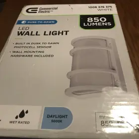 73702 Commercial Electric 73702/wh/hd Led Photocell Sensor Half Moon Security Wall Light 60w 5000k
