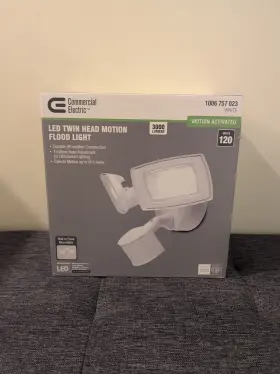 Commercial Electric 810061323839 Led Motion Activated Flood Light Twin Head 1006 757 023
