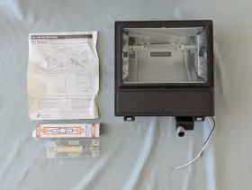 Cooper Lighting Lz774k019 Mcgraw Edison Spi Floodlight Commercial Utility Light With Bulb Untested