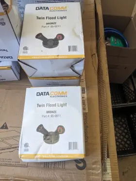 95-0011 Datacomm Electronics Twin Flood Light Bronze