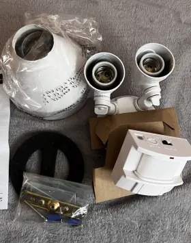 Defiant 016963854123 Motion Security Light 2-pack White 180 Sensor Open Box Unused