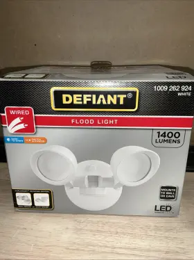 Defiant 058219833346 1400 Lumen Switch Activated White Dusk/dawn Integrated Led Flood Light