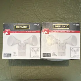 1009189899 Defiant Motion Sensor Hardwired 2-head Outdoor Flood Light White Par38