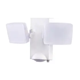 Defiant 854937006754 270-degree Motion Battery Powered Outdoor Dusk To Dawn Led Flood Light