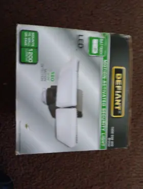 Hb-1912-bz Defiant 180-degree Bronze Motion Sensor Outdoor 1200 Lumens Led Flood Lights
