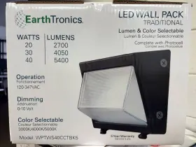 11864 Earthtronics 250- Watt Equivalent Integrated Led Black Dusk To Dawn Wall Pack
