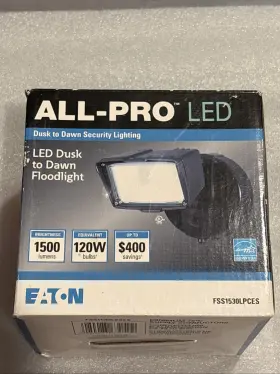 Fss1530lpces Eaton 120-watt Equivalent Dark Bronze 1500 Lumens Led Dusk To Dawn Flood Light Fss1530lpces Eaton 120-watt Equivalent Dark Bronze 1500 Lumens Led Dusk To Dawn Flood Light