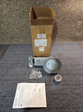 Ctkrv2a Eaton Lumark Caretaker 8 Inch Wide 5000k Led Area Light 120 V 73w