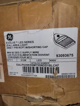 Ealp035k5sm750ndd1blckf Evolve Geh-6066 Led Series Area Light - 212 W 480 V Cat#
