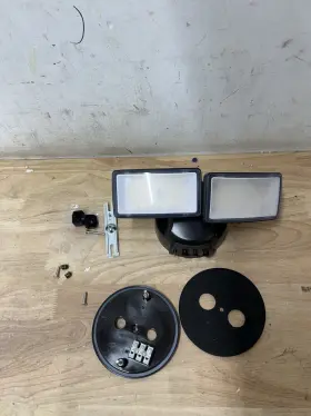 3016549 Feit 48-watt 5000 Lumens Motion-sensing Hardwired Led Bronze Flood Light