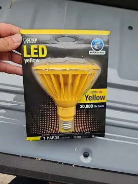 Feit Electric 017801543254 Weatherproof Led Yellow Floodlight Bulb Par 38 Indoor / Outdoor 6.5 Watt