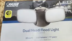 Feit Electric 017801737769 Bronze Aluminum 2000 Lm. 5000k Dual Head Flood Hardwired Led