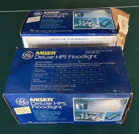 Ge 043168909372 Miser Deluxe Hps Floodlight Lmsfl 70 - Watt Sodium Bulb And Fixture Nos New