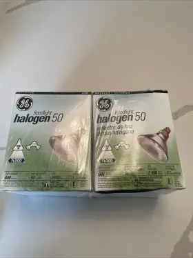 17979 Ge Floodlight Halogen 50 - Watt 600 Lumens 2000 Hours Outdoor