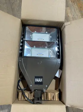 Eals03eh4ah740ndd1dkbz Ge Evolve Led Outdoor Parking Area Light 140w 277-480v