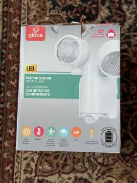 Globe 842235796224 Led Motion Sensor Security Light 120 Degree Protection