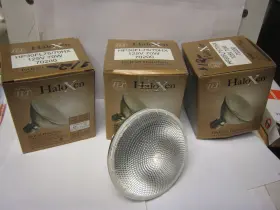 1040 Halco 807154702008 3 Pc # 70200 70w 120v Par30s Wide Flood Lumens Short Neck Med Base