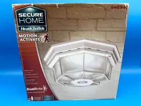 646940 Heathzenith Heath Zenith Secure Home Motion Activated Outdoor Light 12 Inch White