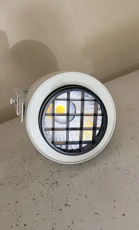 Dcs30 Juno Gen2 2000lm Led 3k Narrow Flood White With Black Cooling Fins