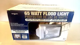 446266 Lights Of America New Never Opened 65 Watt 500 Light Output Fluorescent Entry
