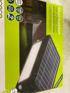 Lexsf11b40 Luceco 10w Solar Guardian Pir Wall Light 1080lm 4000k Ip65 Black
