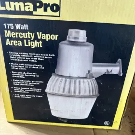 4vm78 Lumapro Mercury Vapor Area Light 175 Watts Dusk To Dawn Aluminum Nos No