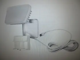 G14276-wh Monument 180-degree White Motion Activated Outdoor Integrated Led Portable