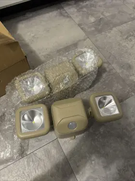 Mb3100 Mr. Beams - 600 Lumens Battery Operated Security Light Tan 2 Pack