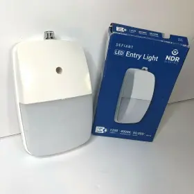 Ndr Electric 775110013911 Led Entry Light - Defiant Series 1200 Lm 18w 50 000 Hrs Photocell Sha