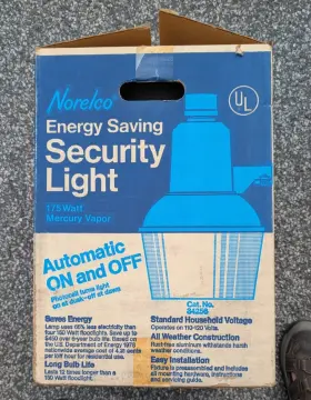 Norelco 34256 Dusk To Dawn Barn Light 175w 120v Mercury Vapor Lamp Vintage Nos