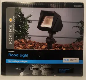 0688438 Portfolio 20 W Flood Light Retlector #