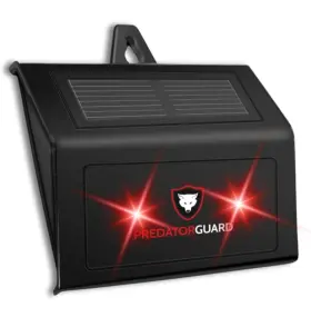 Predator Guard 680569328878 Solar Powered Deterrent Led Light Scares Coyote Fox Skunk Bear Racoon
