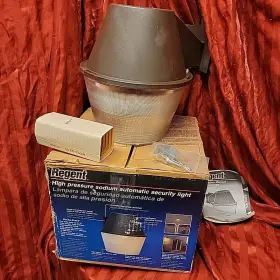Dl70h Regent Security Light Automatic Floodlight Outdoor Sodium 6300 Lumen Nos