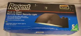 Rsm100 Regent Dusk-to-dawn Security Light 100w New And Sealed