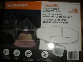 1900548 Sunforce Solar Motion Activated Outdoor Lighting Led/del 1500 Lumens 3