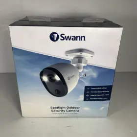 Swann 840236126071 Spotlight Outdoor Security Camera W Lights And Siren Swifi-spotcam White- Cr