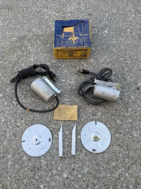 H606 Tealite Vtg Outdoor Floodlight Nos Set Of 2 Weatherproof Portable Metal Swivel