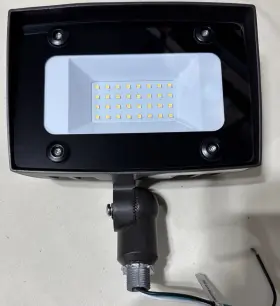 Fll320-40w Tier One 2 Pk 40w Led Outdoor Security Flood Light 4000 Lm Bronze Knuckle Mount
