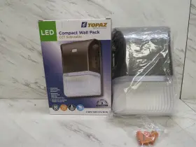 Bz-96 Topaz F-wpc/30w/cts/bz-96 Compact Led Wall Pack 30 Watt Cct Selectable Bronze