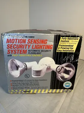 He-100bw Universal Security Instruments Inc Lite Aide He-100bw/white Motion Sensing Lighting System L42loby
