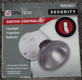 Mt125wut Utilitech 0061621 6-in 1-head Halogen White Switch Controlled Flood Light New