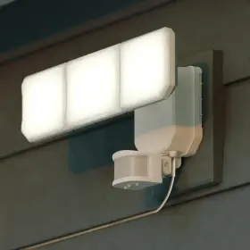 Vaxcel 313092223210 Solar Outdoor Security 2500 Lumen 240 Degree White Motion Sensing Dusk To Dawn I