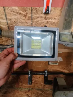 500w Viugreum 065567820010 D6npt500w110v Led Flood Light - Gray