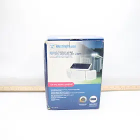 Q01fm0503-06 Westinghouse 3000 Lumen Led Triple Head Solar Security Light 55-watt Equivalent