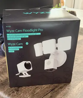 Wyze 810083474878 Cam Floodlight Pro Wired Indoor Outdoor 3000 Lumen Camera