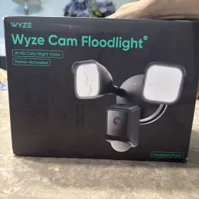 Wyzecfl29l Wyze Wired Wi-fi Floodlight V2 Home Security Camera 2k Video Color Night Vision