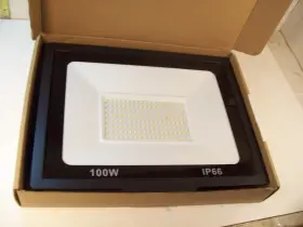 Xpg100 Yiyuan Appliances Led Flood Lamp 100 Watt Light Brand New Indoor Outdoor Small Apple Series